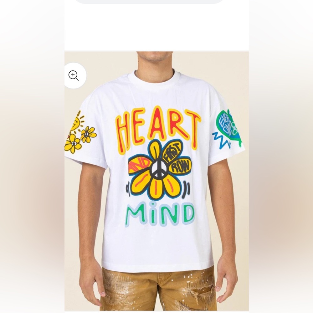 FIRST ROW Heart & Mind T shirt Med